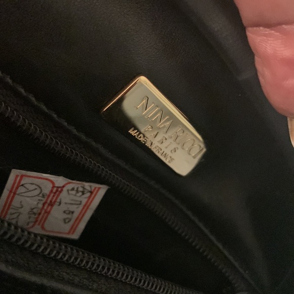 Nina Ricci Black shoulder bag with pretty bow accent and NR patterned - Picture 5 of 6